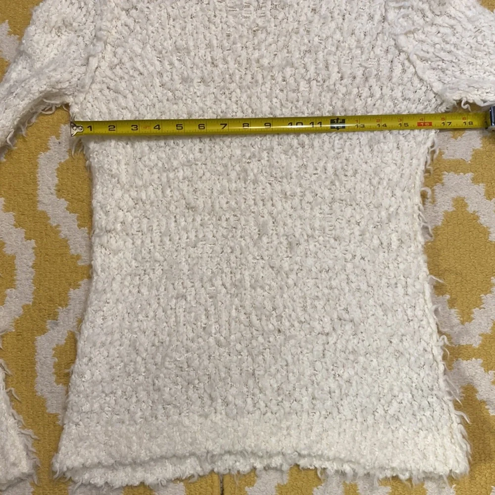 FREE PEOPLE M fuzzy funky white winter wool blend sweater